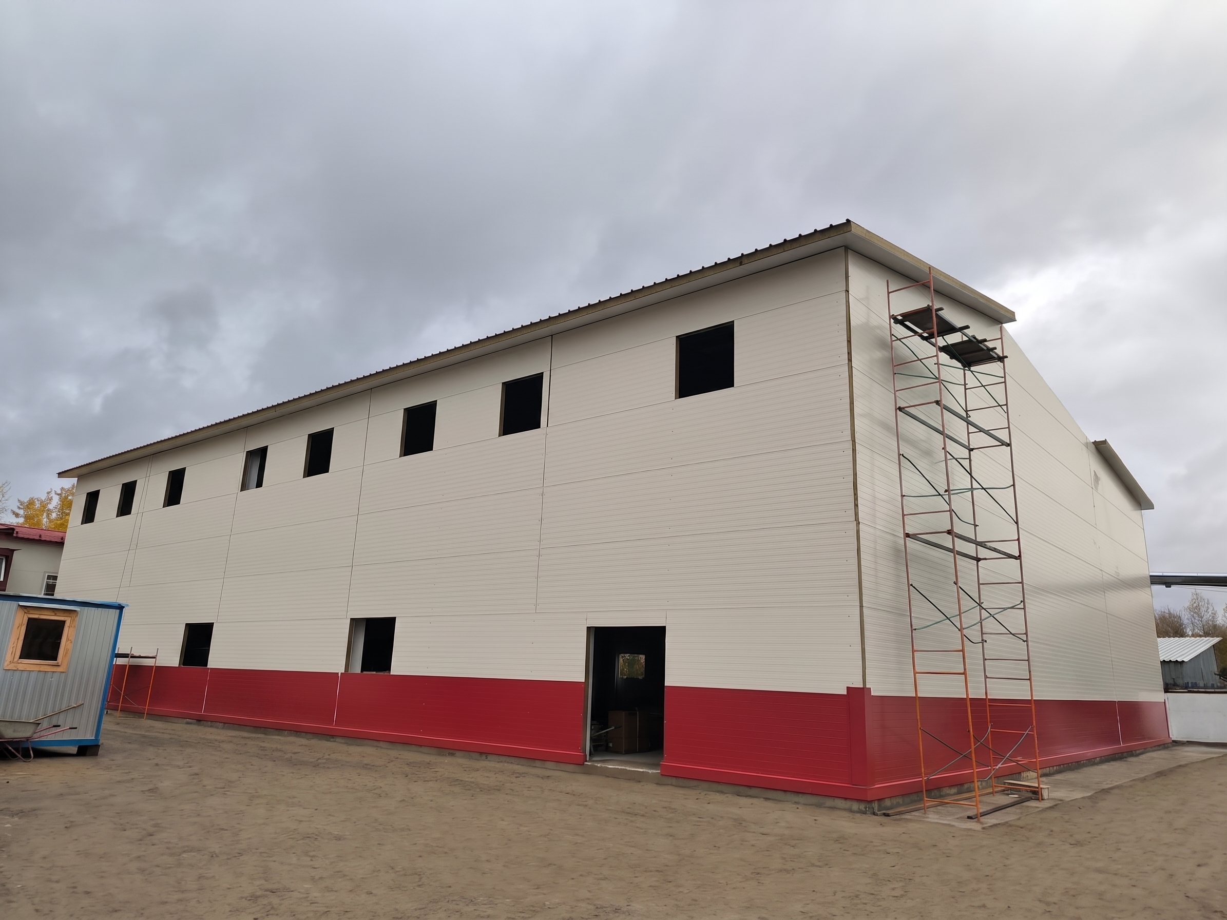 Moskova Fabrika Sandviç Panel İzolasyonlu Dış Cephe Kaplama
